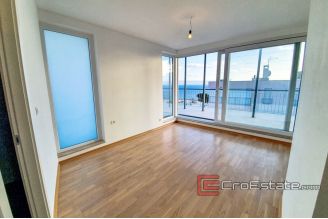 14 2018 131 Split penthouse sea view for sale