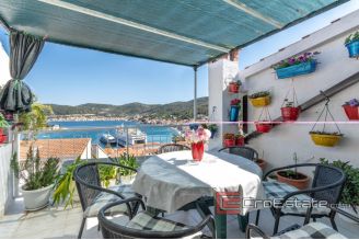 20 4939 30 Vis apartments sea view for sale