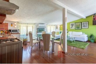 20 4939 30 Vis apartments sea view for sale