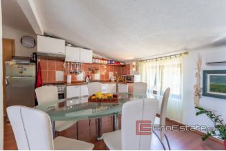 20 4939 30 Vis apartments sea view for sale