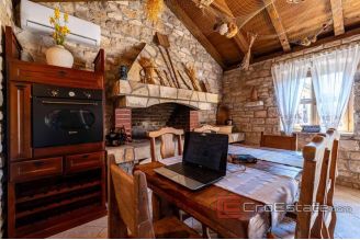 020 2021 246 near zadar villa with pool for sale