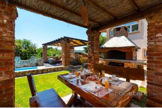 020 2021 246 near zadar villa with pool for sale