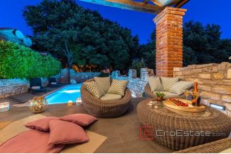 020 2021 246 near zadar villa with pool for sale