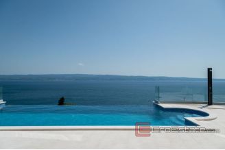 020 2022 228 near omis modern villa panoramic sea view for sale
