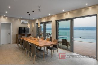 020 2022 228 near omis modern villa panoramic sea view for sale