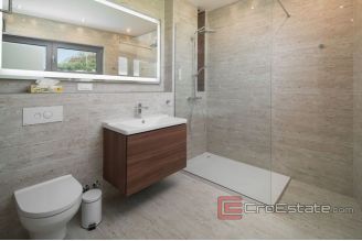 020 2022 228 near omis modern villa panoramic sea view for sale