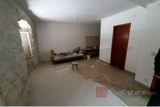 013 2016 431 kastela 2 apartmentsl for sale