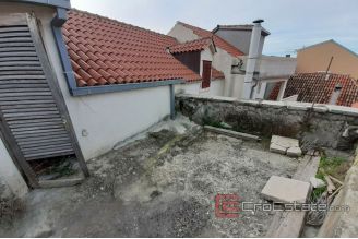 013 2016 431 kastela 2 apartmentsl for sale
