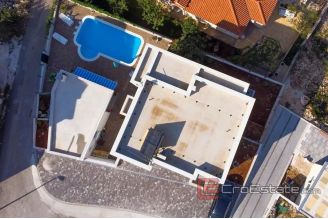 020 2022 227 near rogoznica modern villa  with sea view for sale