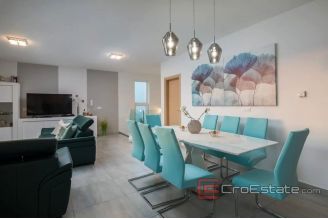 020 2022 227 near rogoznica modern villa  with sea view for sale