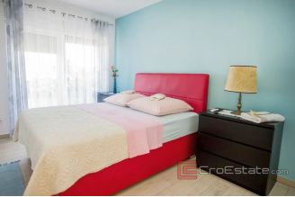 020 2022 227 near rogoznica modern villa  with sea view for sale