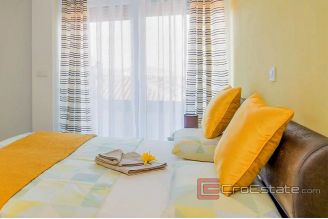 020 2022 227 near rogoznica modern villa  with sea view for sale