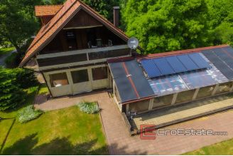 16 2025 43 Plitvice house swimming pool for sale