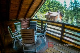 16 2025 43 Plitvice house swimming pool for sale