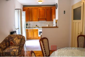 11 2024 69 Split house for sale