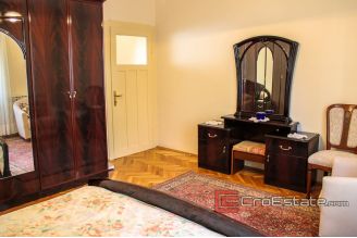 11 2024 69 Split house for sale