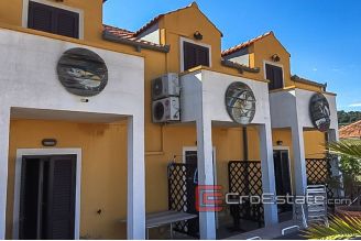 16 4926 30 Murter house sea view for sale