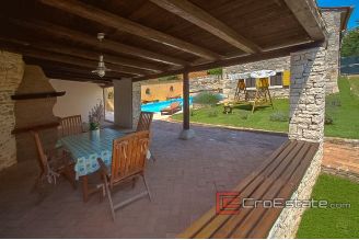 19 4927 30 Istra stone house swimming pool for sale