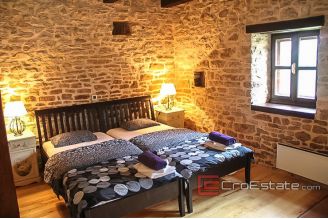 19 4927 30 Istra stone house swimming pool for sale
