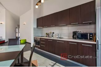 15 4984 30 Ciovo apartment sea view for sale