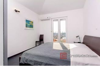 15 4984 30 Ciovo apartment sea view for sale