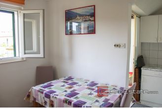 11 2018 127 Split apartment for sale