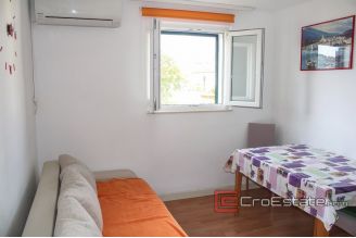 11 2018 127 Split apartment for sale