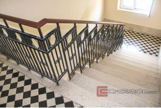 11 2018 127 Split apartment for sale