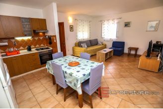 19 2019 95 Rogoznica house sea view for sale