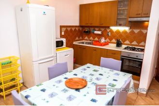 19 2019 95 Rogoznica house sea view for sale
