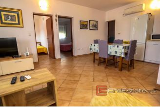 19 2019 95 Rogoznica house sea view for sale