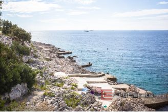 19 2019 95 Rogoznica house sea view for sale