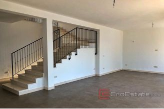 019 2022 149 Brac villa first row to the sea for sale