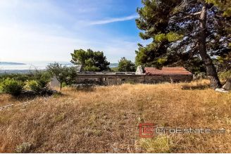 07 2016 356 Kastela ruin sea view for sale