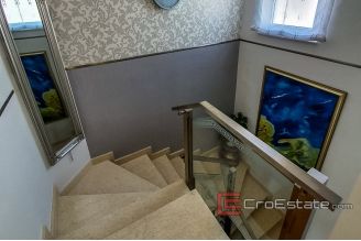 08 2019 83 Split area apartment for sale
