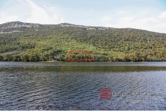 01 4898 30 Peljesac land seafront for sale