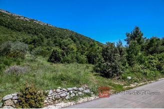 11 4898 30 Peljesac land seafront for sale
