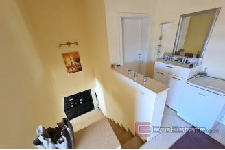 016 4897 Zadar area house sea view for sale