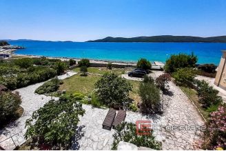 15 2016 358 Sibenik sea front house for sale
