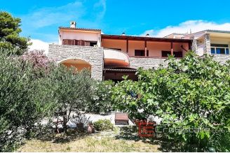 15 2016 358 Sibenik sea front house for sale