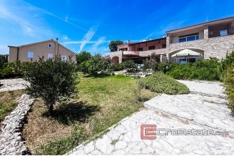 15 2016 358 Sibenik sea front house for sale