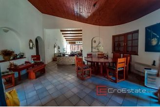 15 2016 358 Sibenik sea front house for sale