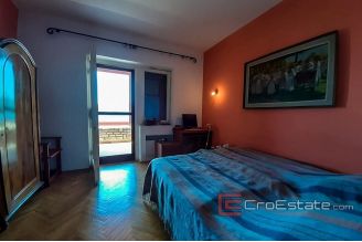 15 2016 358 Sibenik sea front house for sale