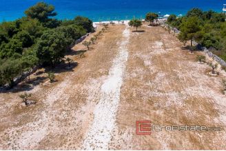 09 2022 170 Rogoznica building land first row for sale
