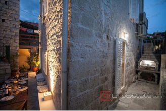 020 2022 181 trogir ciovo renovated stone house for sale