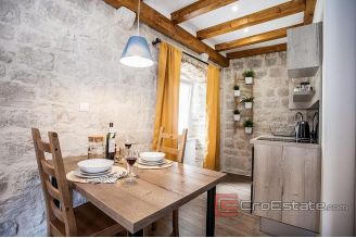 020 2022 181 trogir ciovo renovated stone house for sale