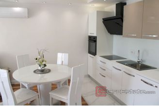 018 2018 121 split two bedroom apartment for sale