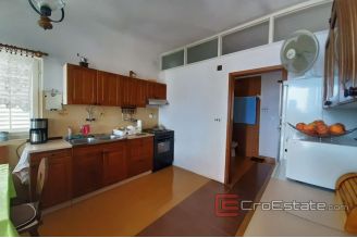 017 2016 363 near omis two floors with sea view for sale