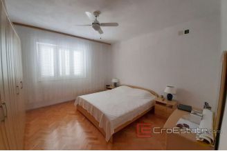 017 2016 363 near omis two floors with sea view for sale