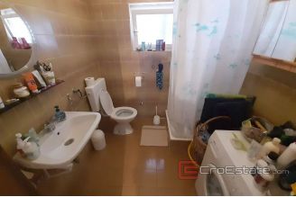017 2016 363 near omis two floors with sea view for sale